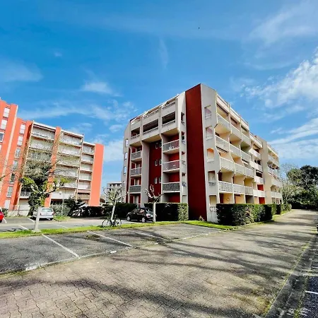 A Arcachon, Proche Centre, Balcon Ensoleille, Parking, A 600m De La - Fr-1-433-98 *
