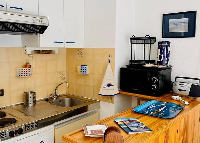 A Arcachon, Proche Centre, Balcon Ensoleille, Parking, A 600m De La - Fr-1-433-98 Lägenhet